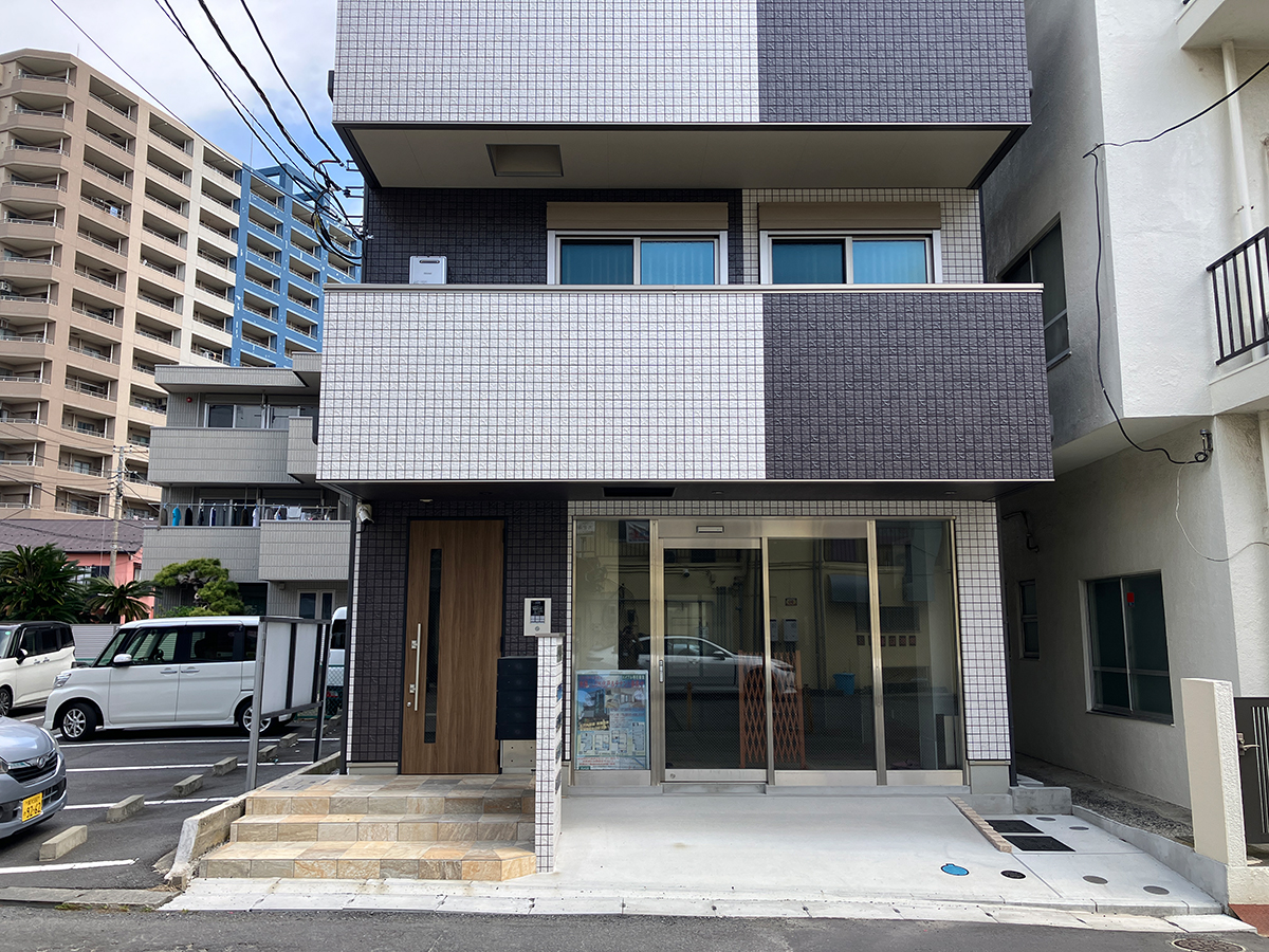 久里浜駅徒歩2分！テナントビル１階路面！約23坪カフェ、サロン、スクール等 店舗・事務所に